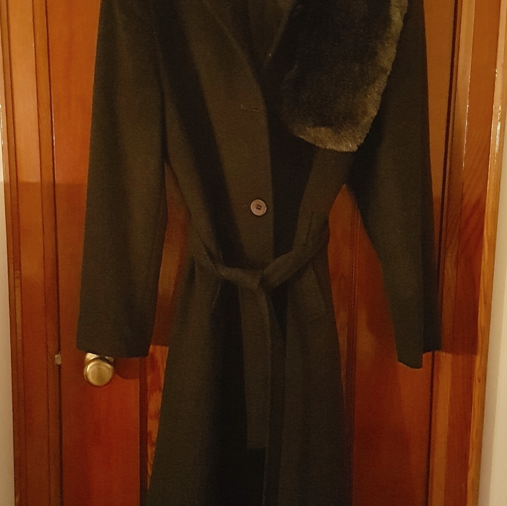 Straight Line 20% Casmere and 80% Wool